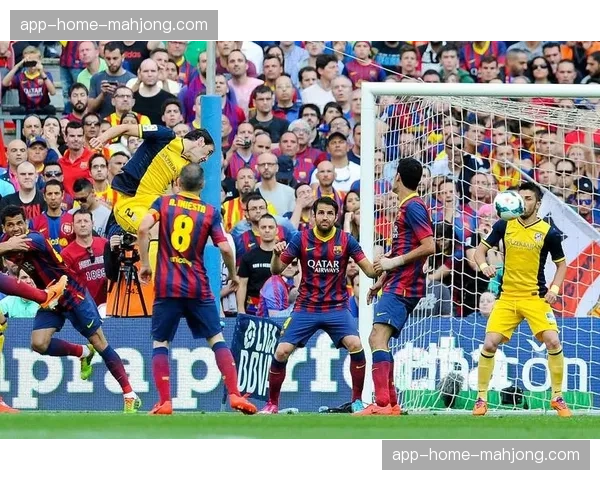 西甲赛场传控足球与高位逼抢战术并存,数据分析揭示流派趋势。 西甲赛场传控足球与高位逼抢战术并存,数据分析揭示流派趋势。