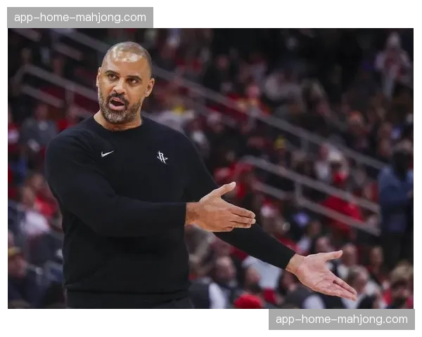 火箭外线防守强度提升，伊森史密斯侧翼组合效果显著