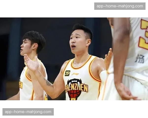 深圳贺希宁场均20.3分,本土锋线持球攻坚成战术发起点 深圳贺希宁场均20.3分,本土锋线持球攻坚成战术发起点