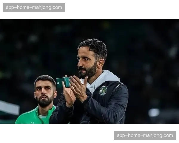 内维尔预测曼联战红军将收缩阵型，双红会战术博弈前瞻